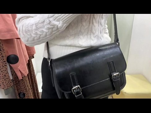 ❤️ Masturbazione pubblica della giovane cagna FeralBerry con un dildo nel camerino ❤️❌ Pornoal it.fuckmymac.ru ❌