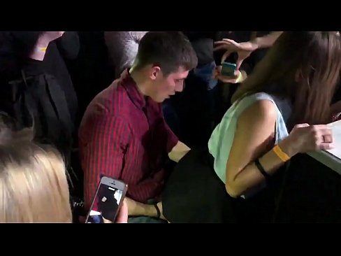 ❤️ Sesso reale in un nightclub russo. Ragazza russa di 18 anni nell'ano e nella vagina scopata in un nightclub ❤️❌ Pornoal it.fuckmymac.ru ❌